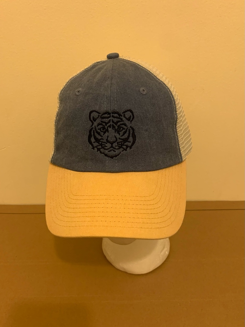 Tiger patch hat